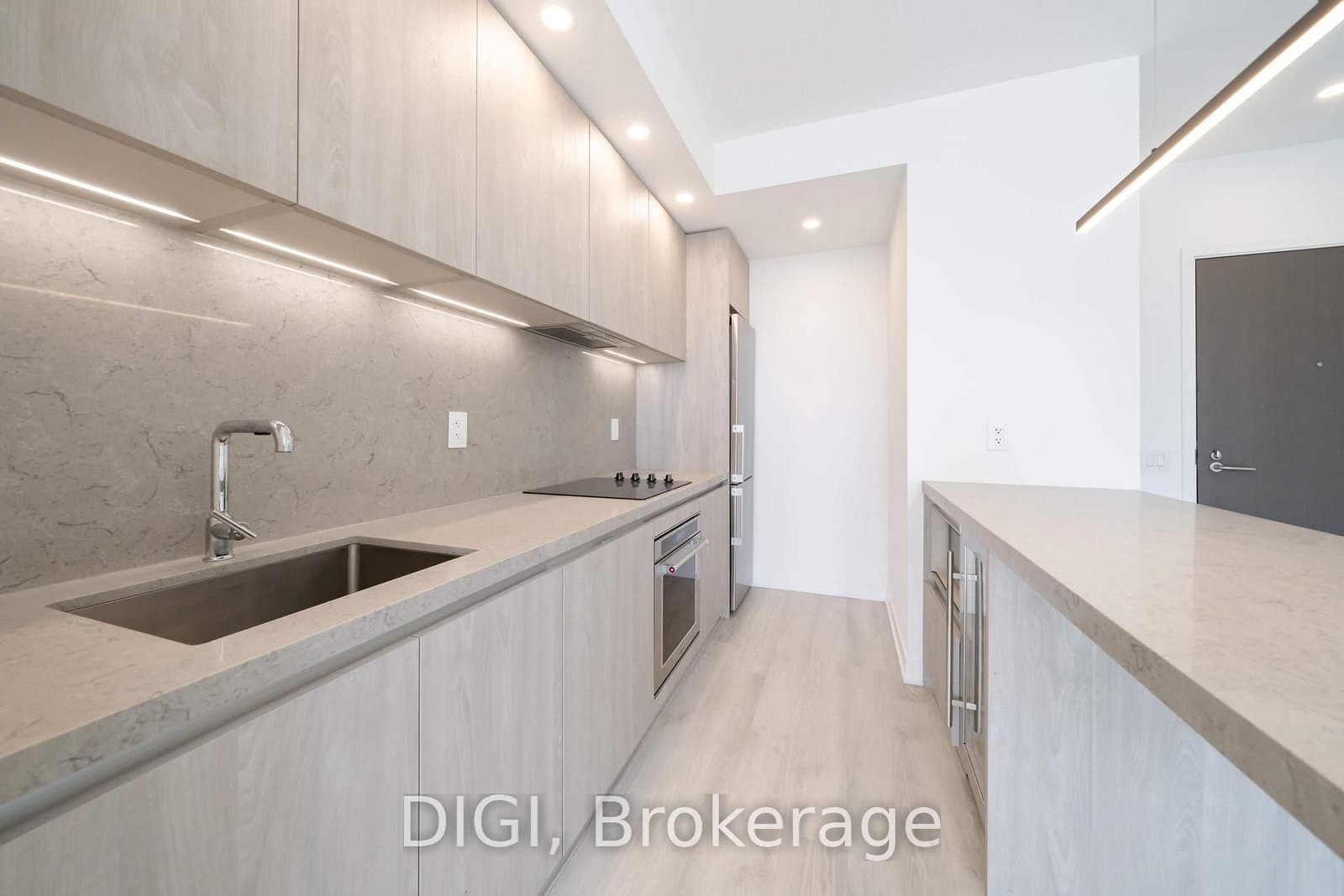 57 Spadina Avenue, Unit 2004 thumbnail 8