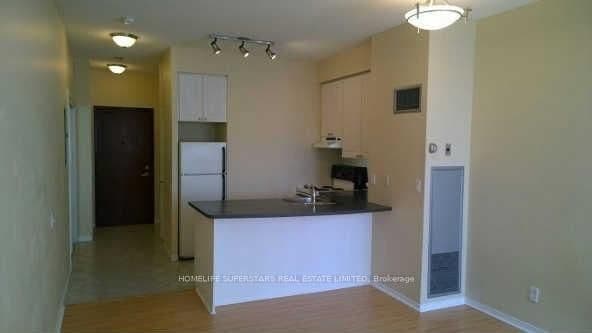 555 Yonge Street, Unit 301 thumbnail 3