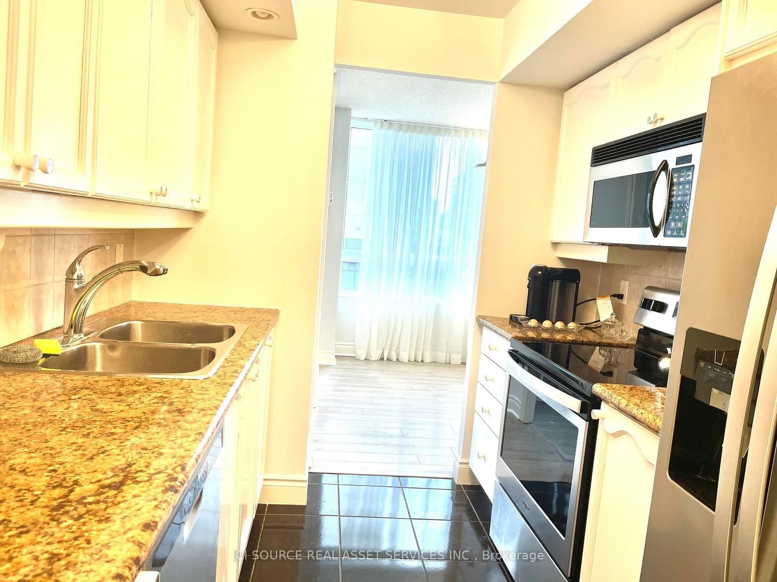 15 Northtown Way, Unit 519 thumbnail 4