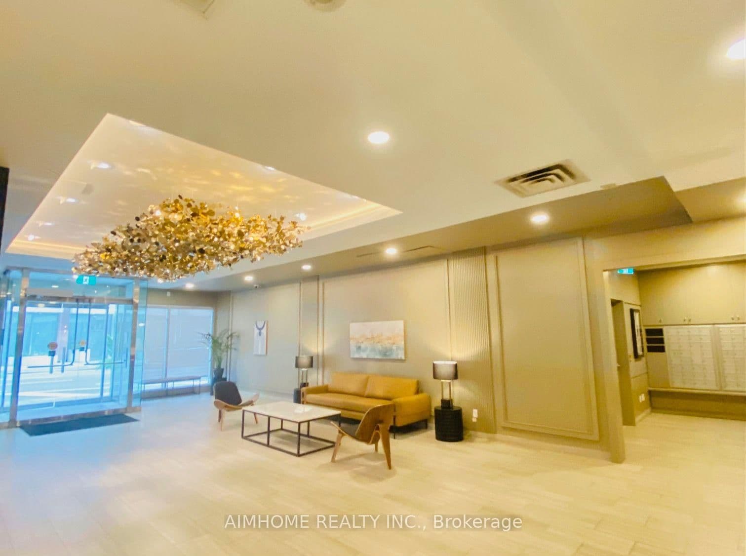 263 Wellington Street W, Unit 1206 thumbnail 2