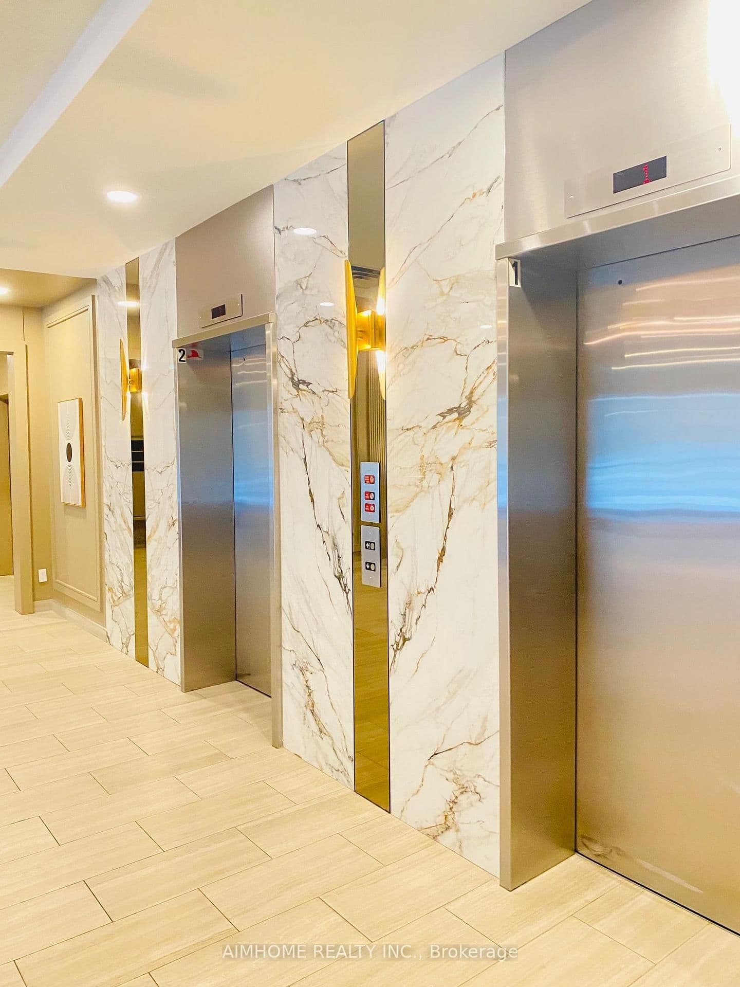 263 Wellington Street W, Unit 1206 thumbnail 4