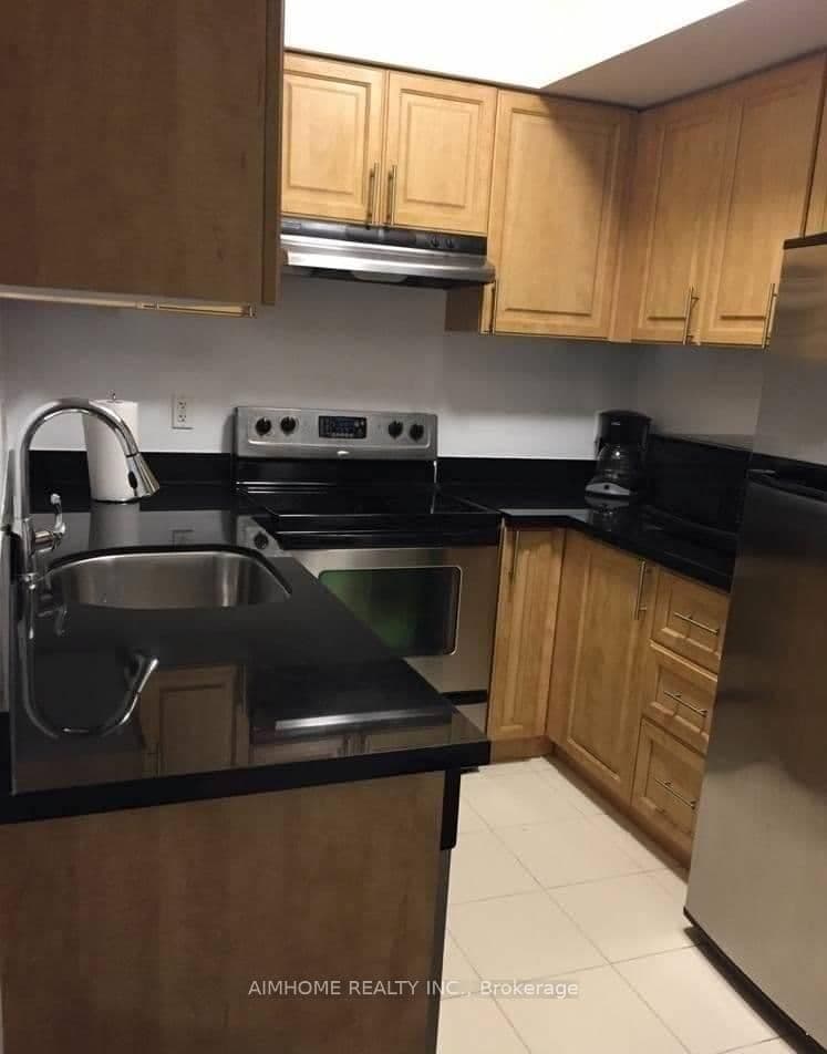 263 Wellington Street W, Unit 1206 thumbnail 7