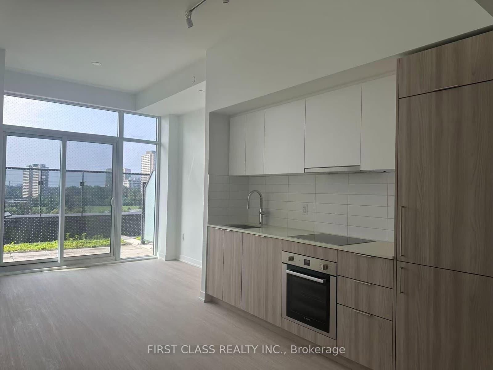 15 David Salomon Drive, Unit 703 thumbnail 2