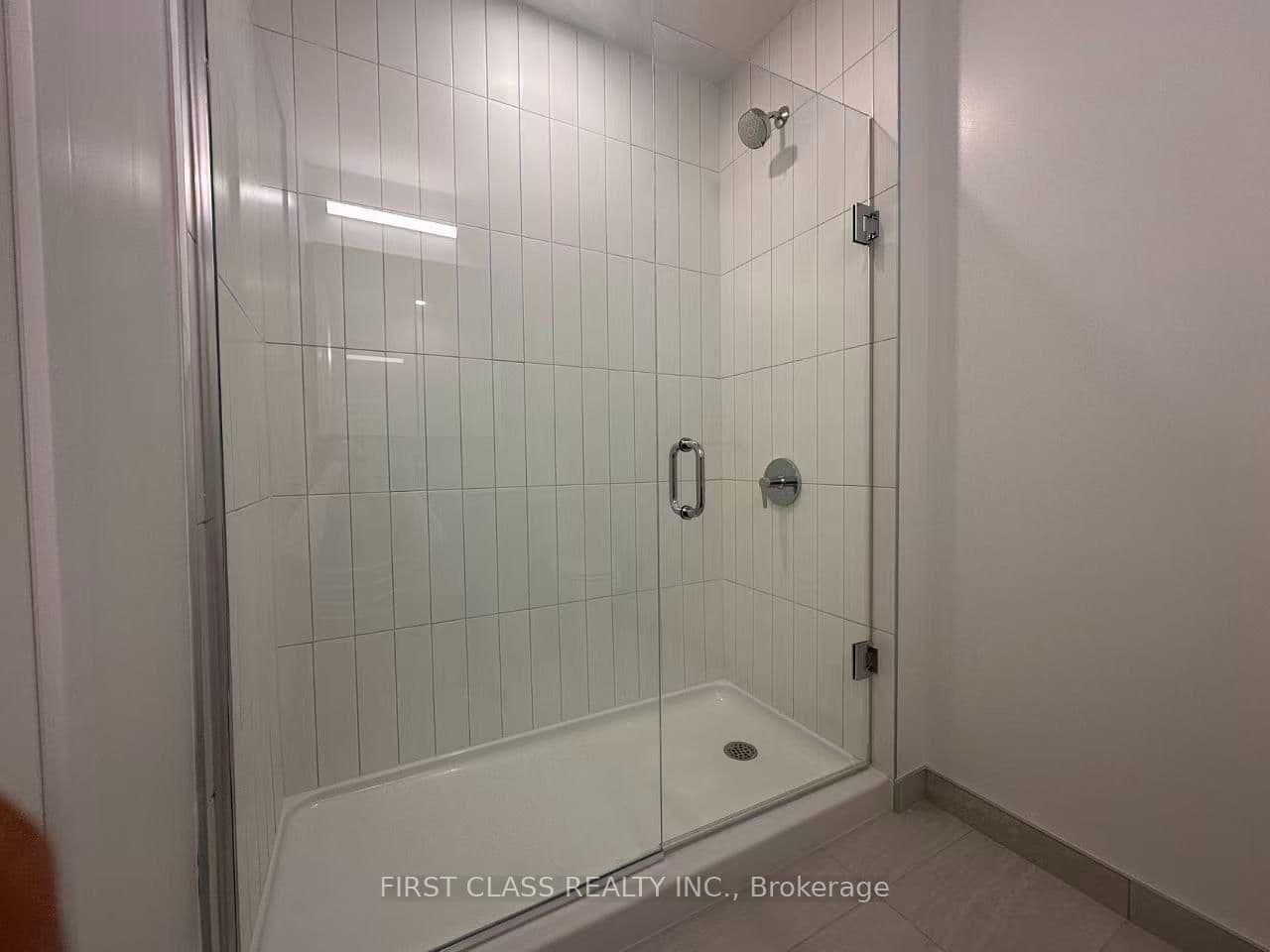 15 David Salomon Drive, Unit 703 thumbnail 6
