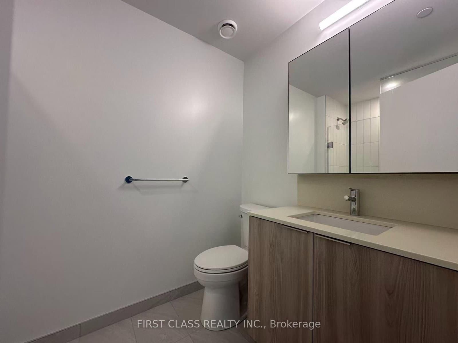 15 David Salomon Drive, Unit 703 thumbnail 7