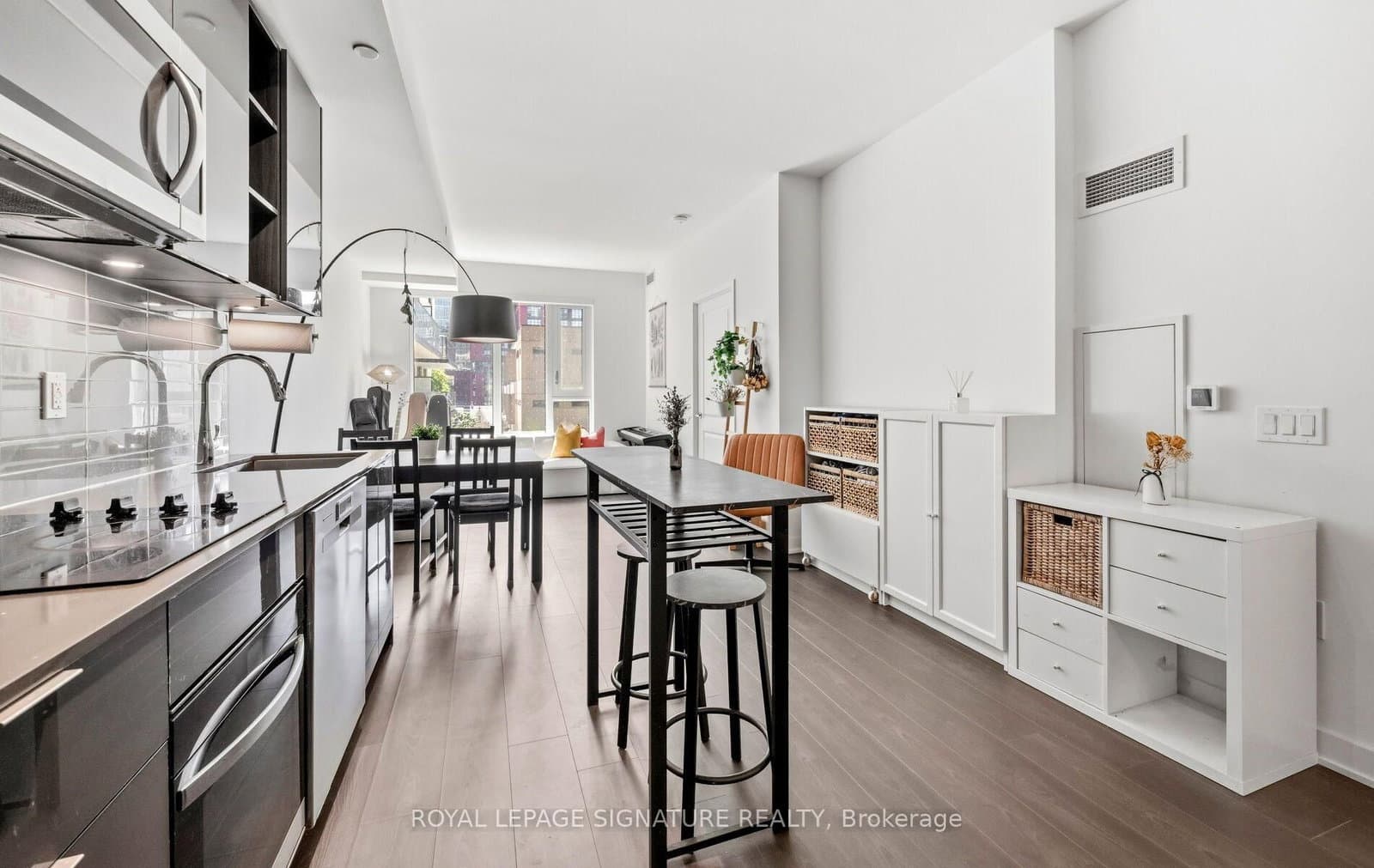 543 Richmond Street W, Unit 427 thumbnail 2