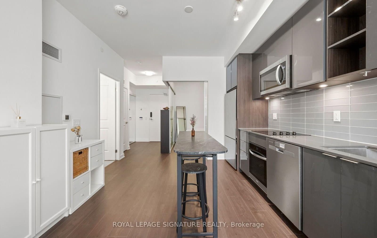543 Richmond Street W, Unit 427 thumbnail 4
