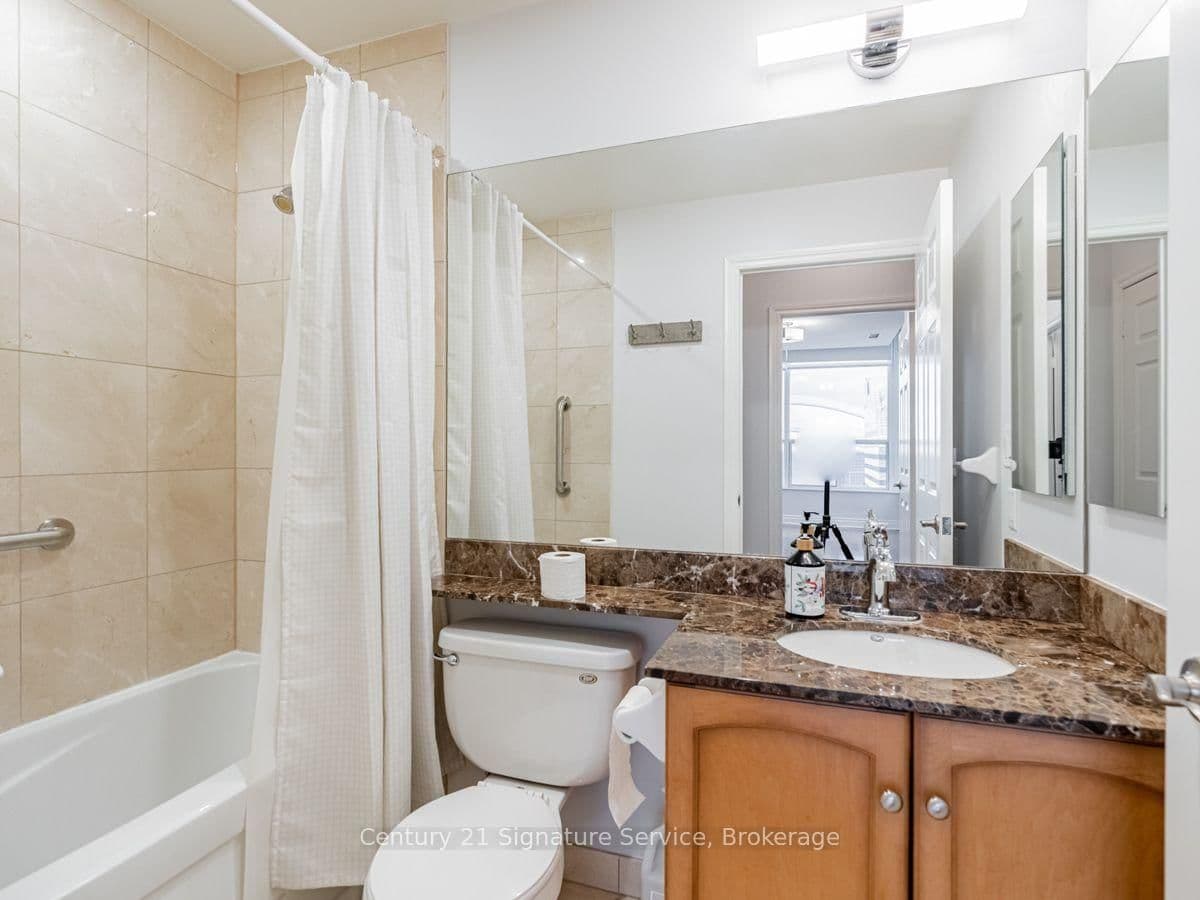 250 Wellington Street W, Unit PH36 thumbnail 13