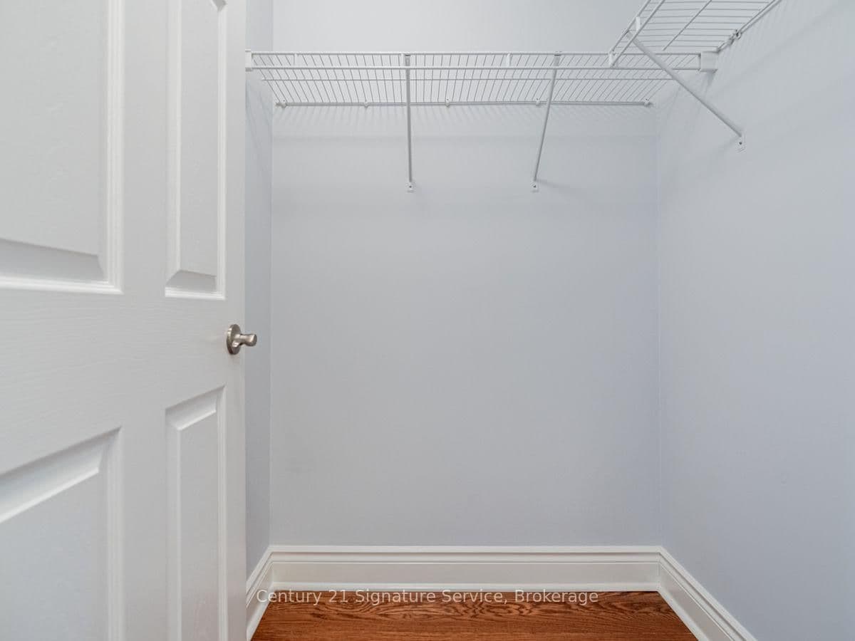 250 Wellington Street W, Unit PH36 thumbnail 24