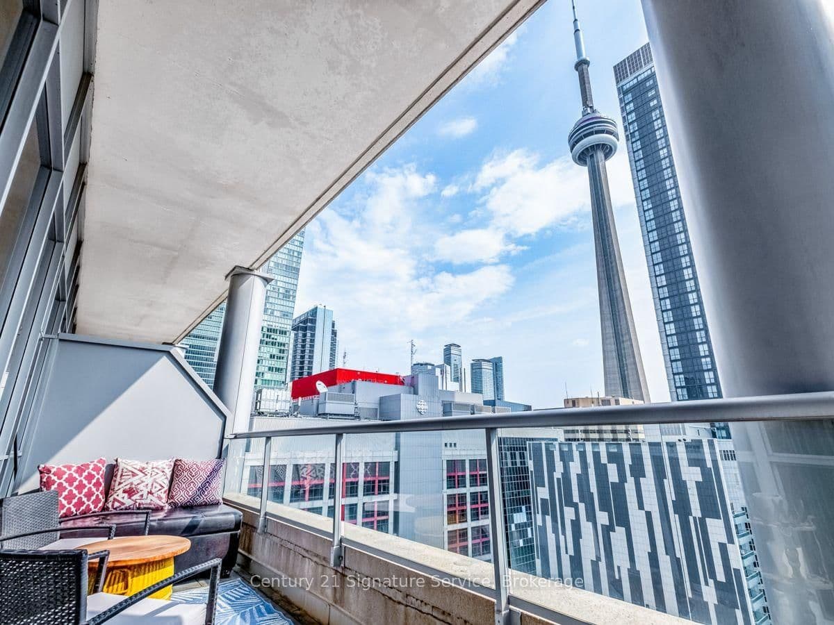 250 Wellington Street W, Unit PH36 thumbnail 29