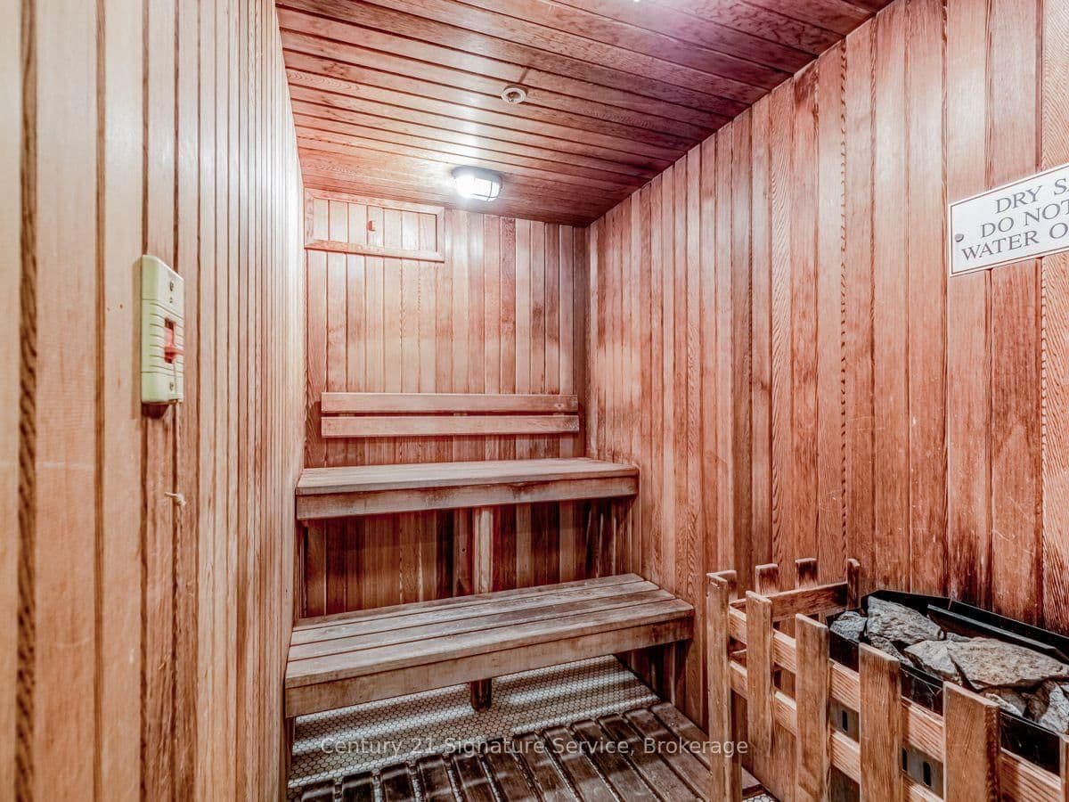 250 Wellington Street W, Unit PH36 thumbnail 36
