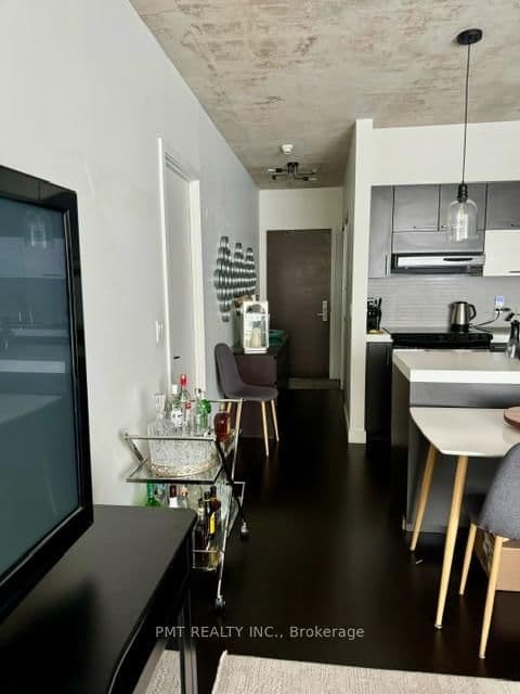 55 Stewart Street, Unit 613 thumbnail 2