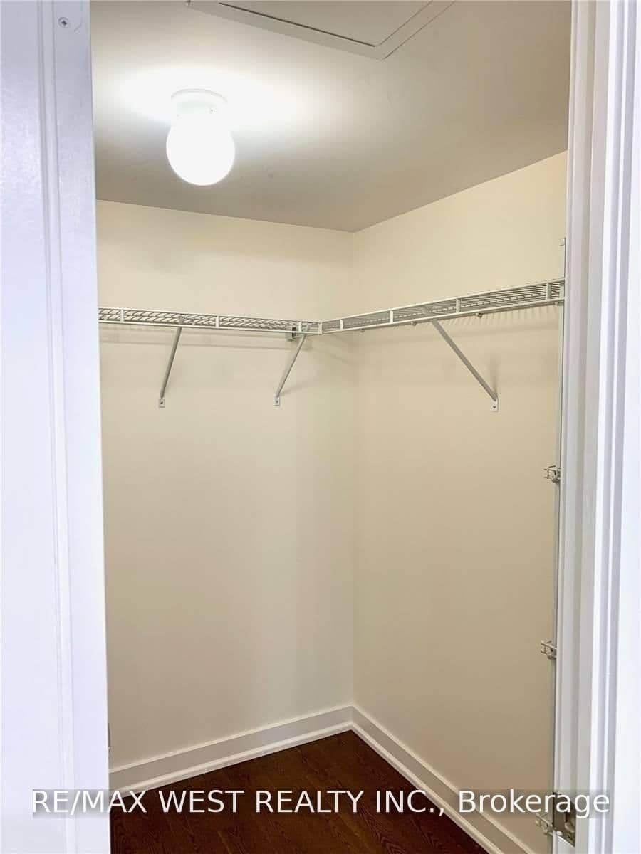 320 Richmond Street E, Unit 1107 thumbnail 18