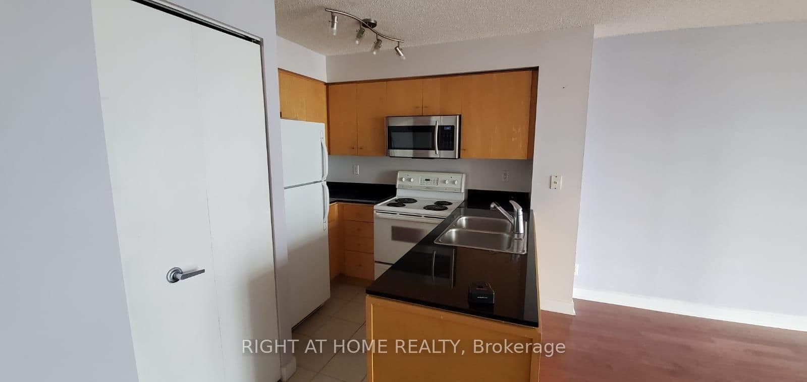 397 Front Street W, Unit 2801 thumbnail 7