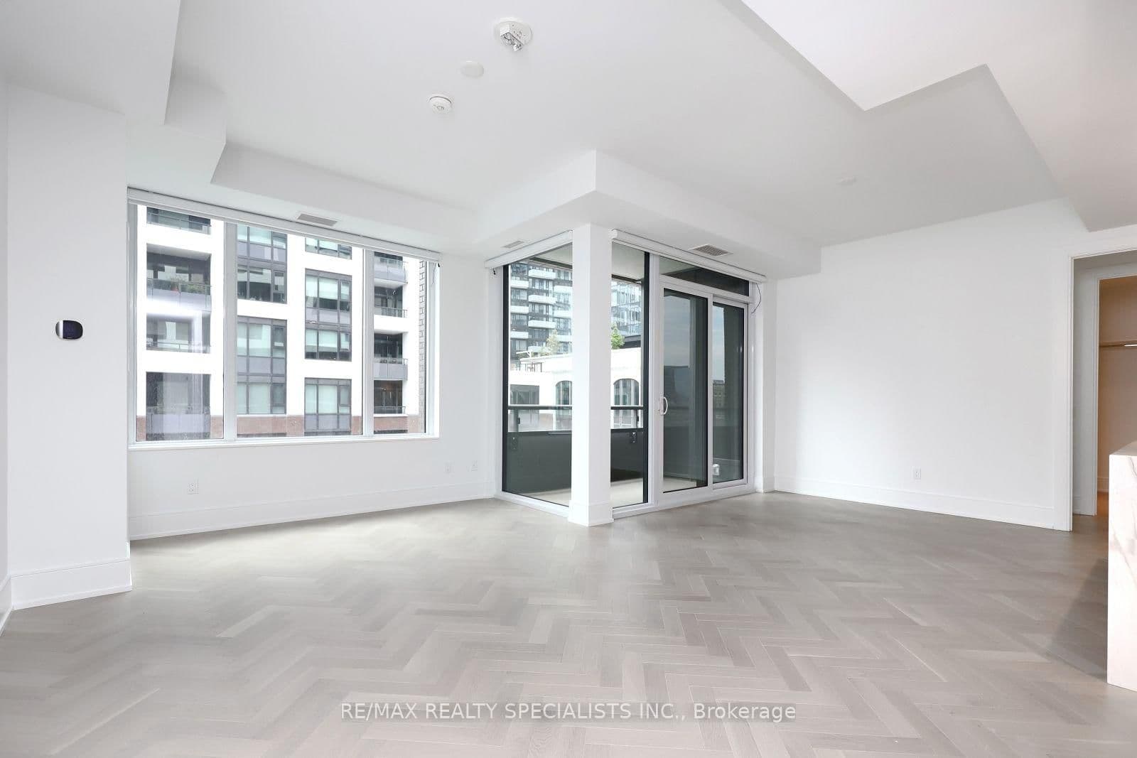 455 Wellington Street W, Unit 704 thumbnail 23