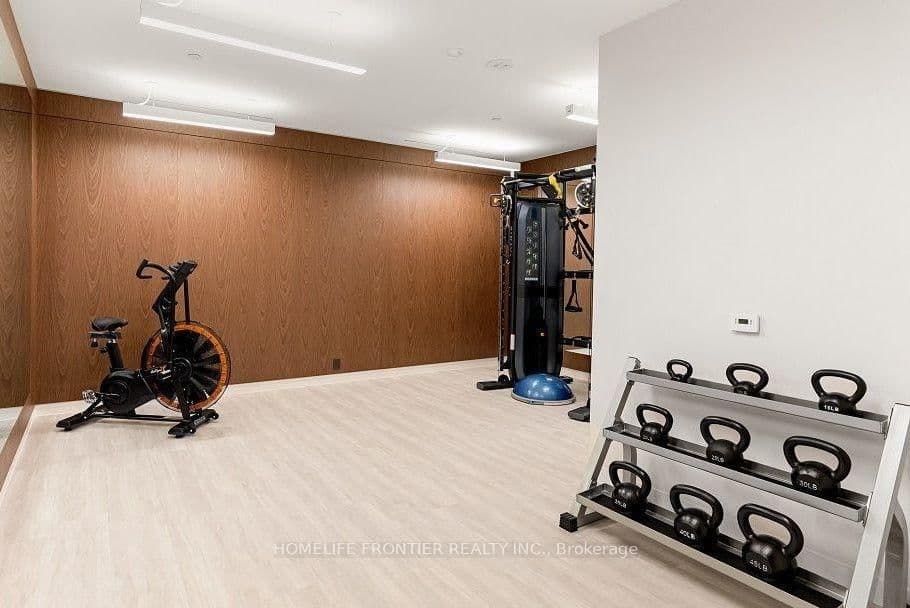 5 Defries Street, Unit 305 thumbnail 3