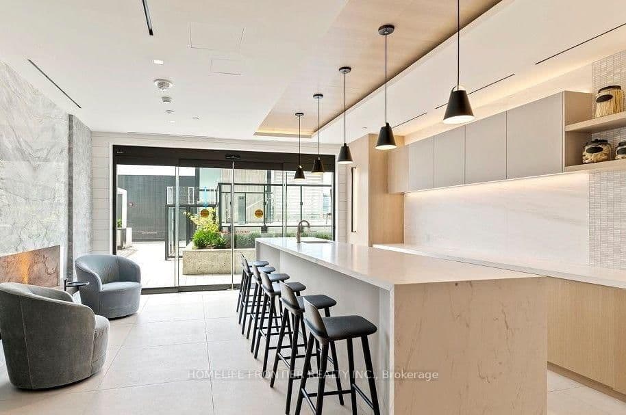 5 Defries Street, Unit 305 thumbnail 4