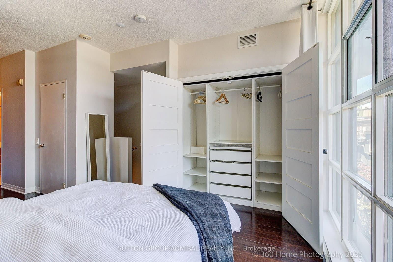 901 Queen Street W, Unit 208 thumbnail 13
