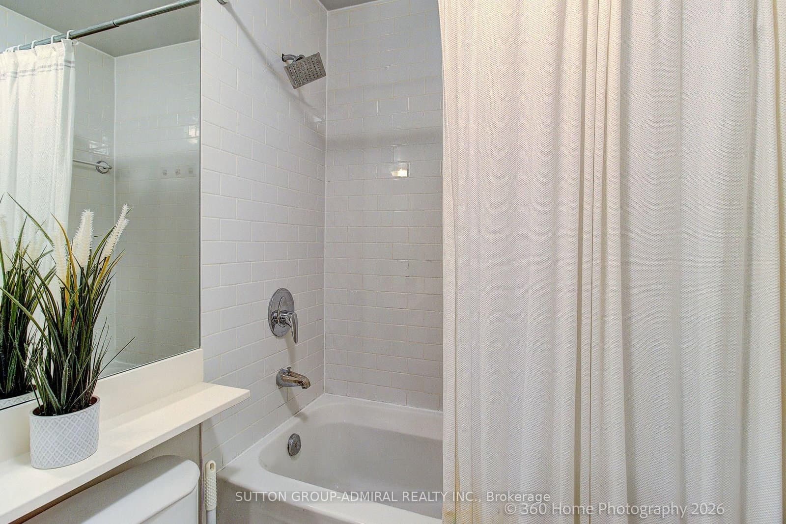 901 Queen Street W, Unit 208 thumbnail 17