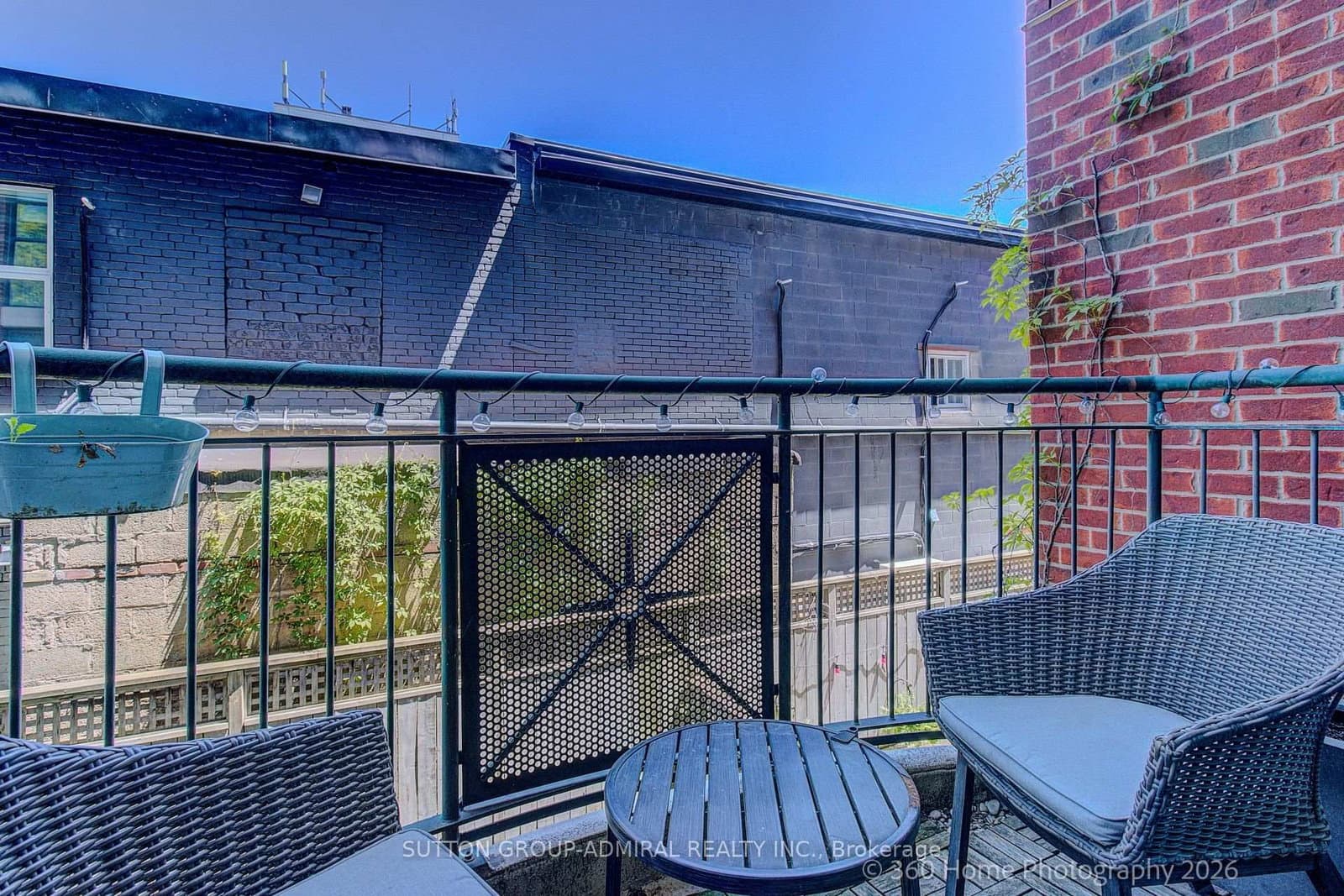 901 Queen Street W, Unit 208 thumbnail 4