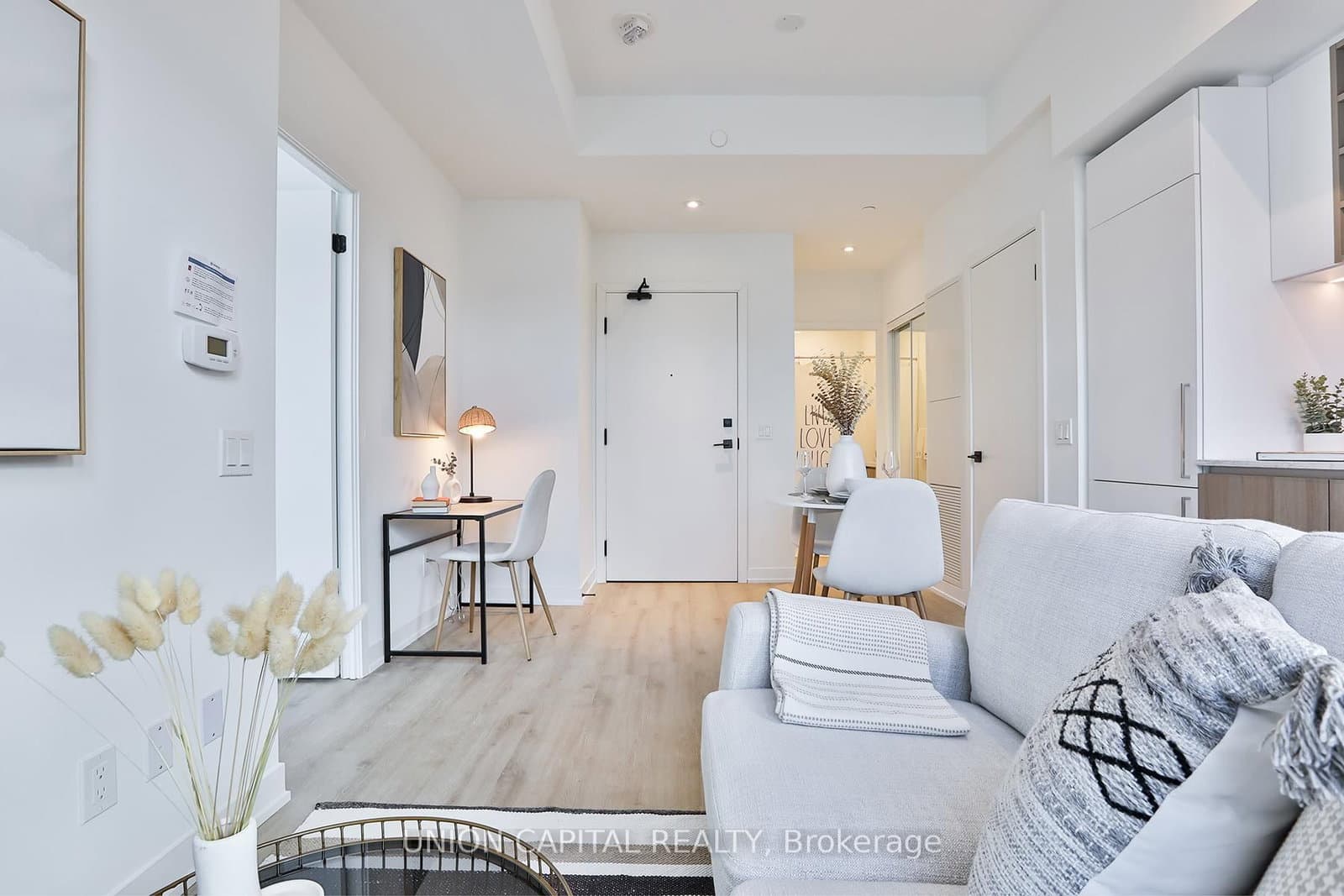 319 Jarvis Street, Unit 1005 thumbnail 6