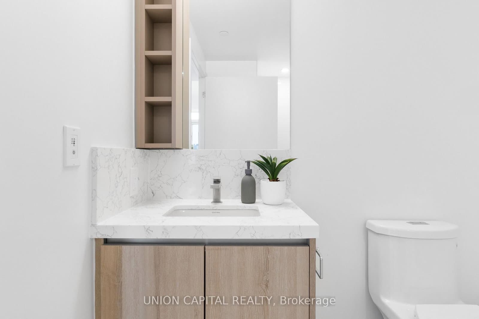 319 Jarvis Street, Unit 1612 thumbnail 12