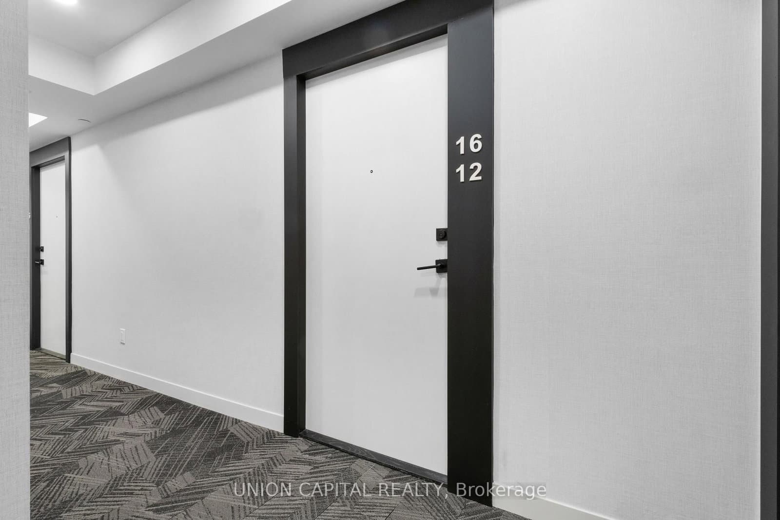 319 Jarvis Street, Unit 1612 thumbnail 18
