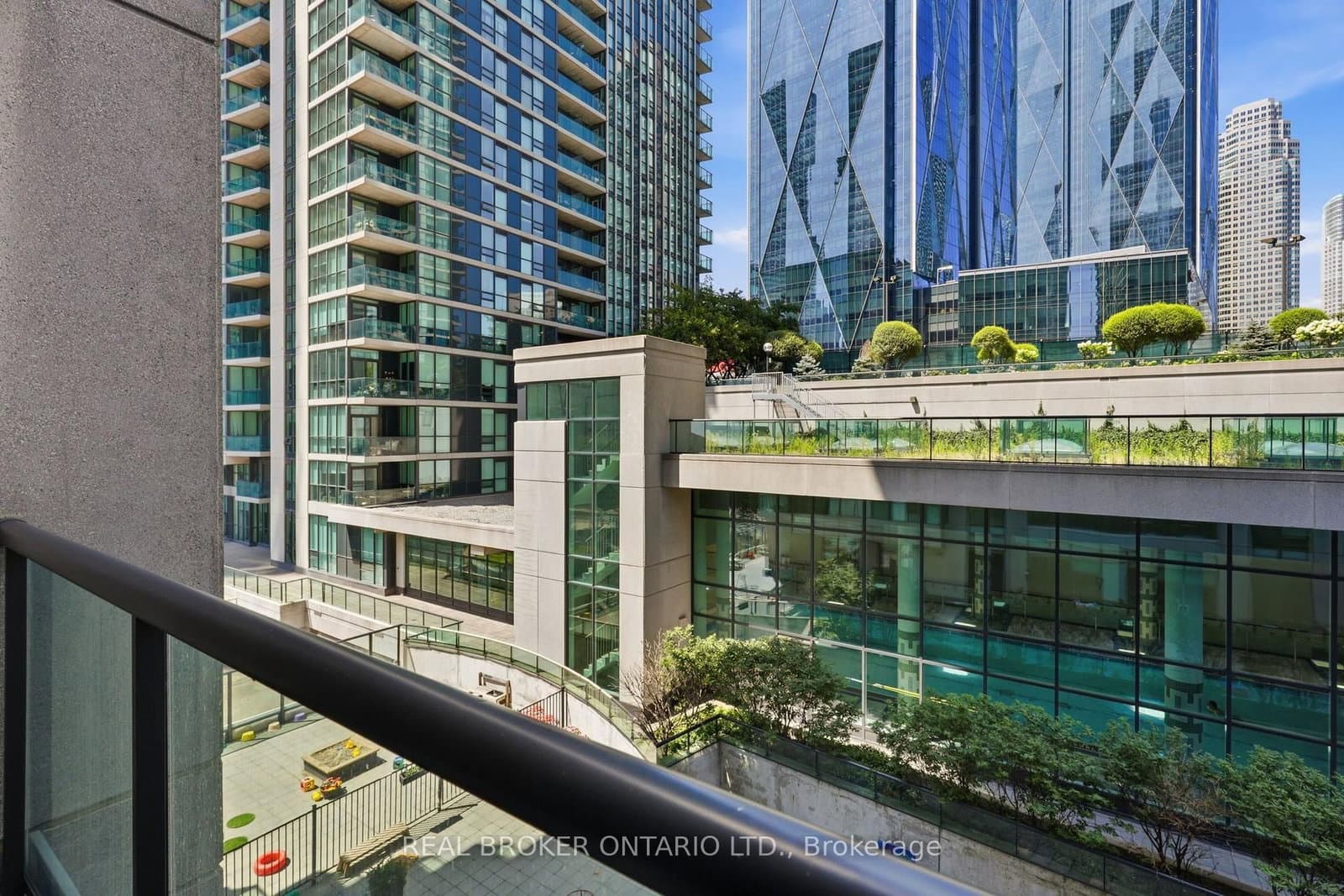 12 Yonge Street, Unit 415 thumbnail 30
