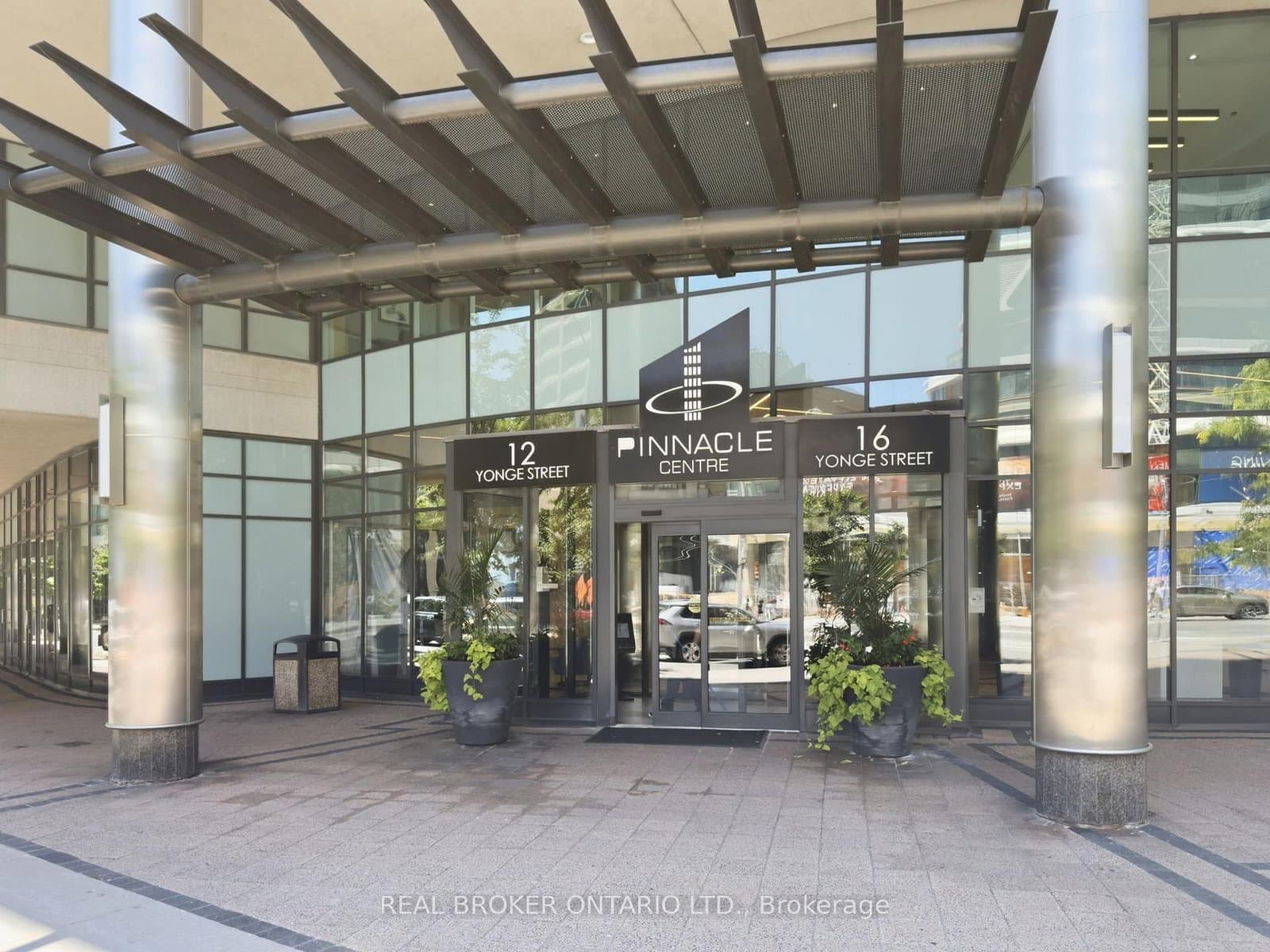 12 Yonge Street, Unit 415 thumbnail 32