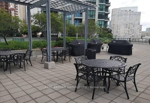 12 Yonge Street, Unit 415 thumbnail 34