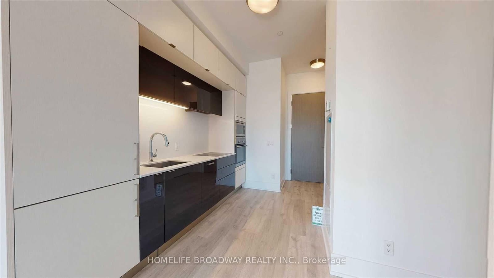 1 Edgewater Drive, Unit Sph31 thumbnail 8