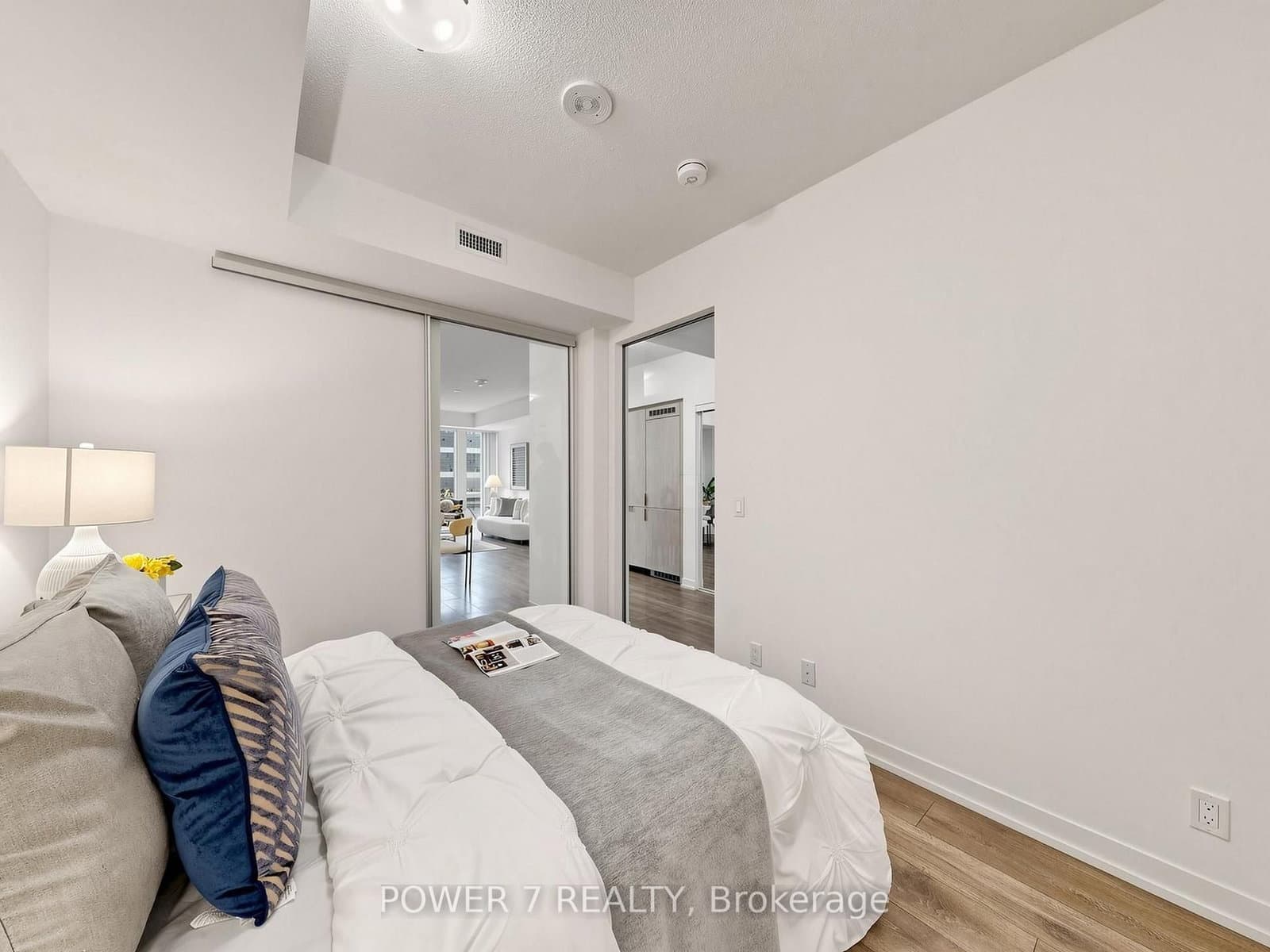 60 Shuter Street, Unit 212 thumbnail 17