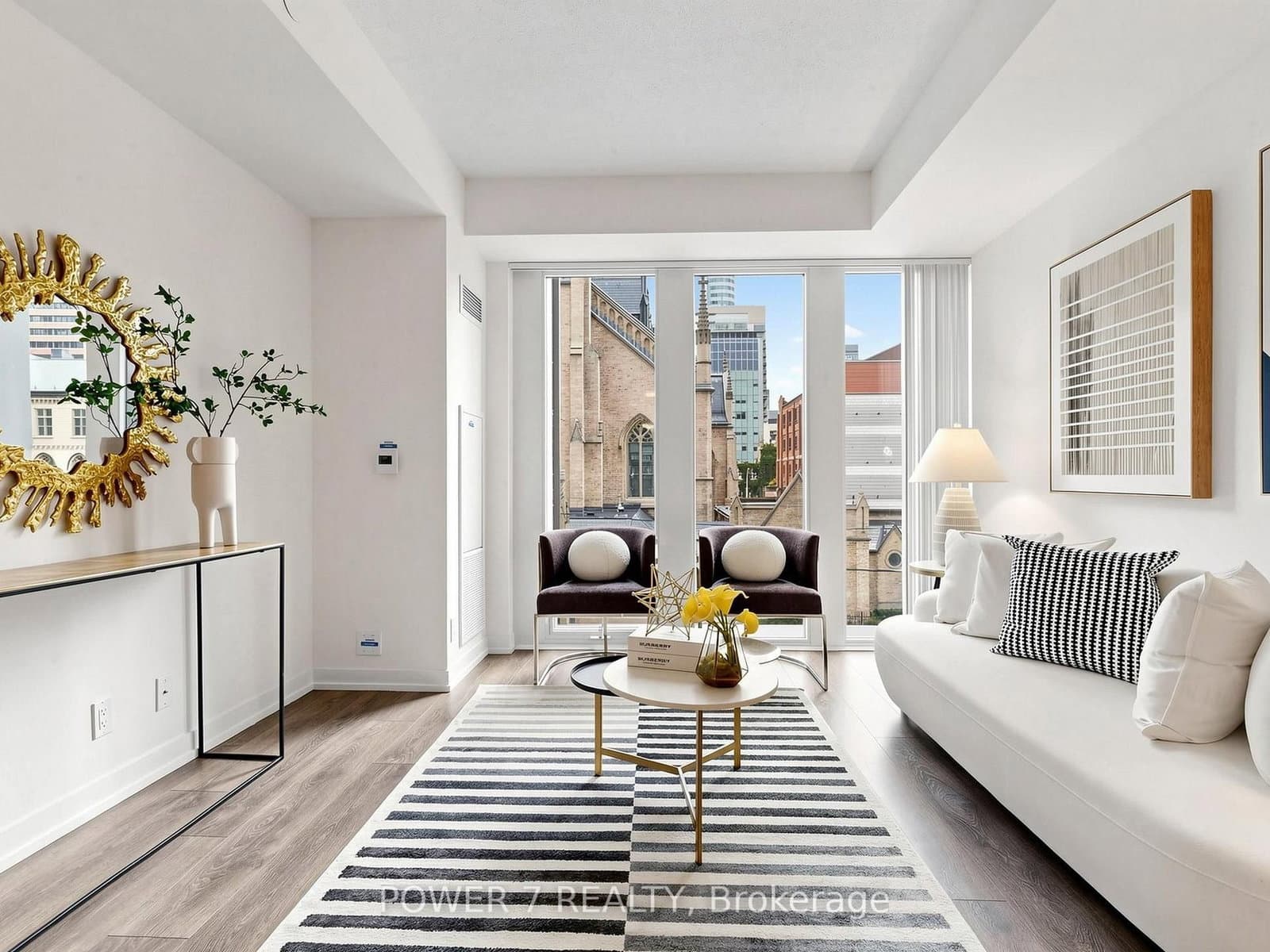 60 Shuter Street, Unit 212 thumbnail 2