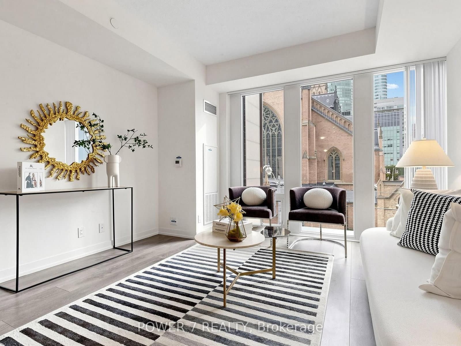 60 Shuter Street, Unit 212 thumbnail 3