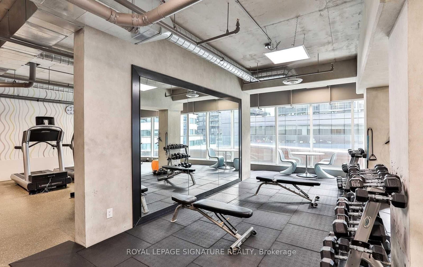 21 Widmer Street, Unit 1901 thumbnail 3