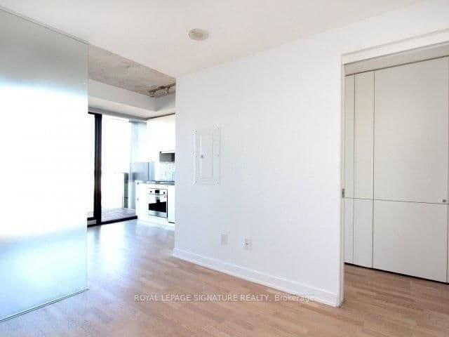 629 King Street W, Unit 1318 thumbnail 10