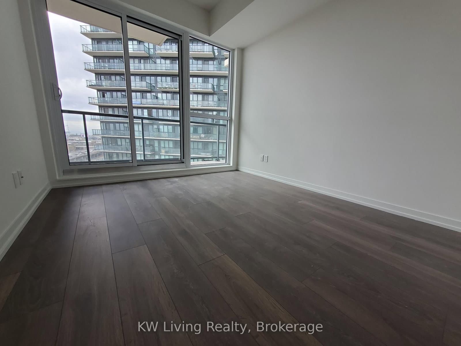 49 East Liberty Street, Unit 1105 thumbnail 6
