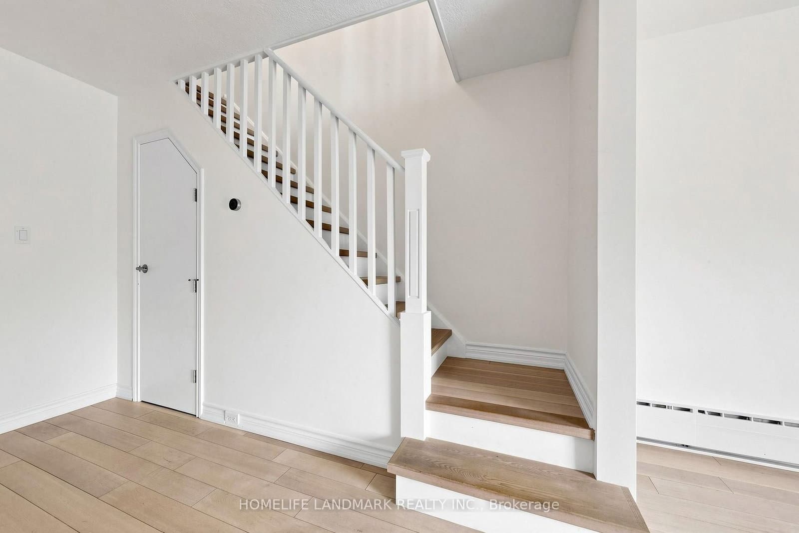190 Lawrence Avenue W thumbnail 18