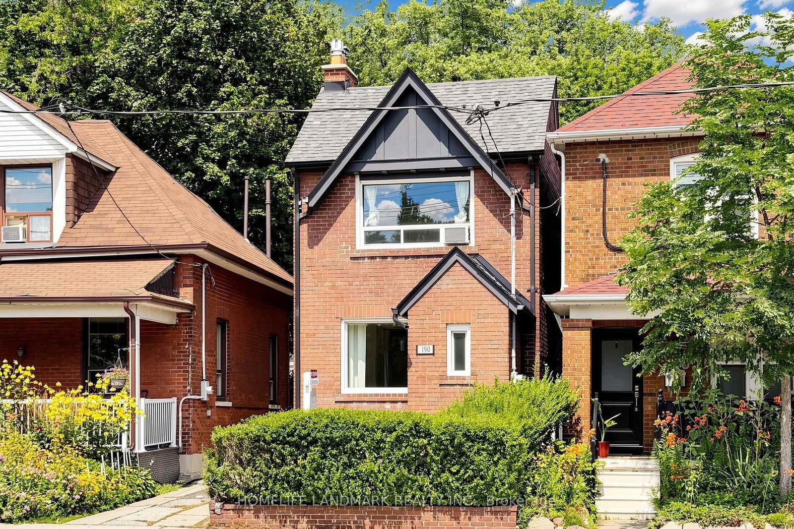190 Lawrence Avenue W thumbnail 2