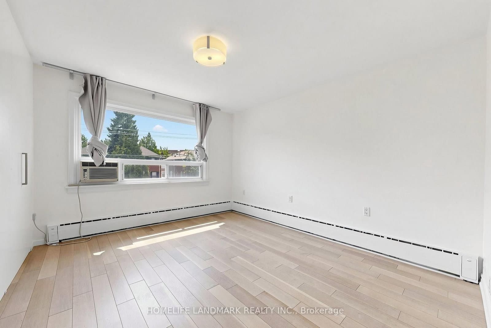 190 Lawrence Avenue W thumbnail 20