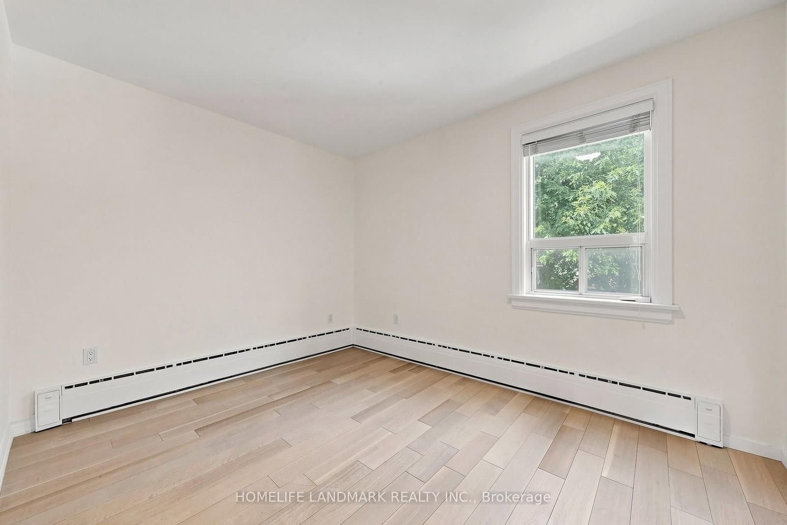 190 Lawrence Avenue W thumbnail 23