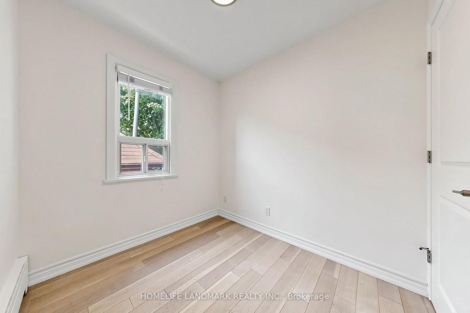 190 Lawrence Avenue W thumbnail 27