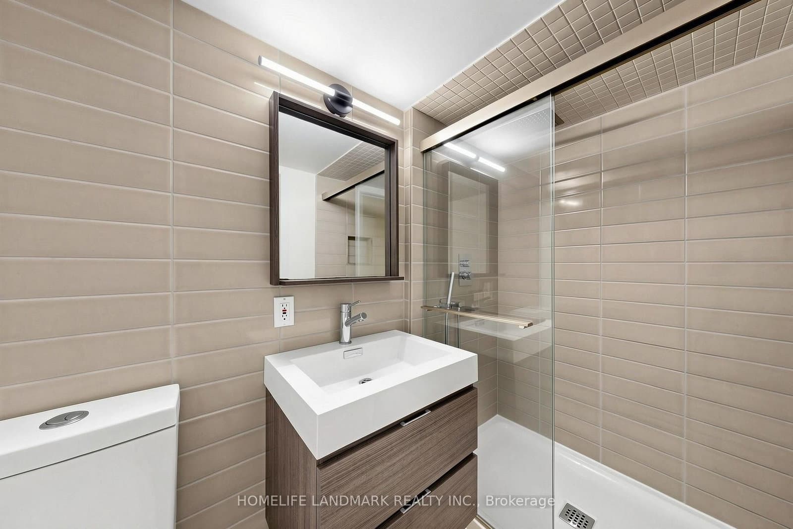 190 Lawrence Avenue W thumbnail 35