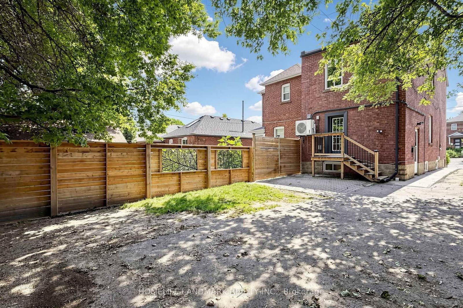 190 Lawrence Avenue W thumbnail 40