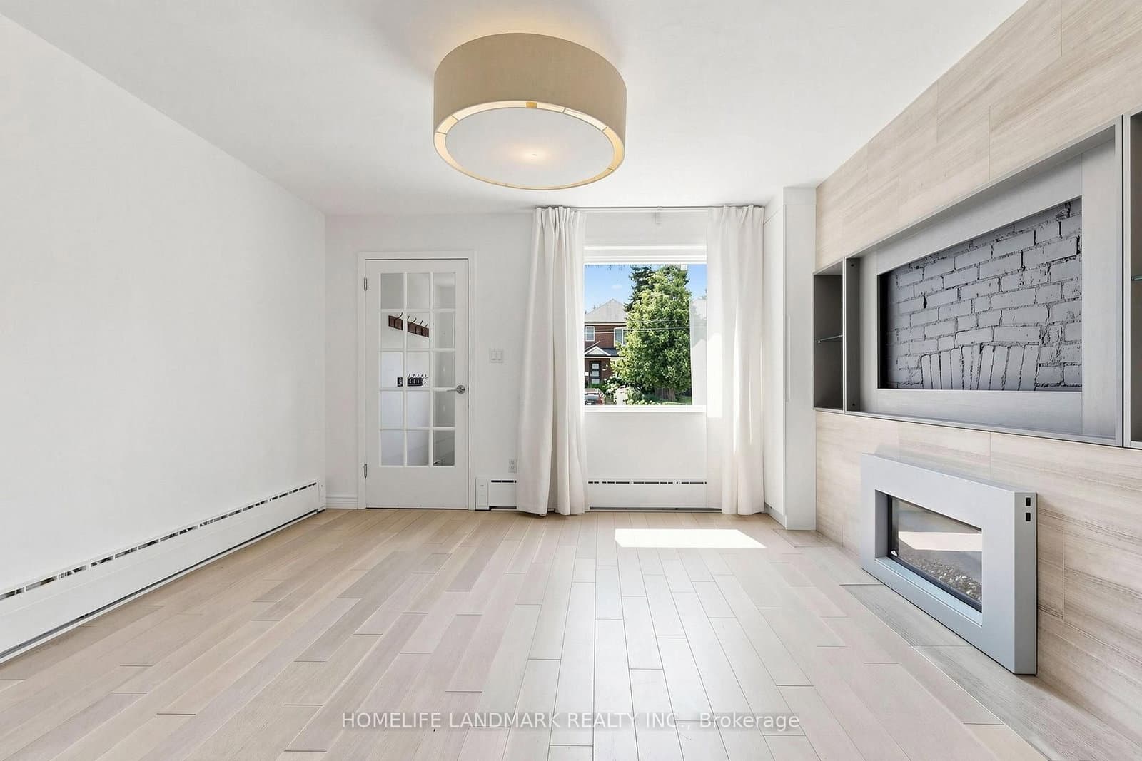 190 Lawrence Avenue W thumbnail 9