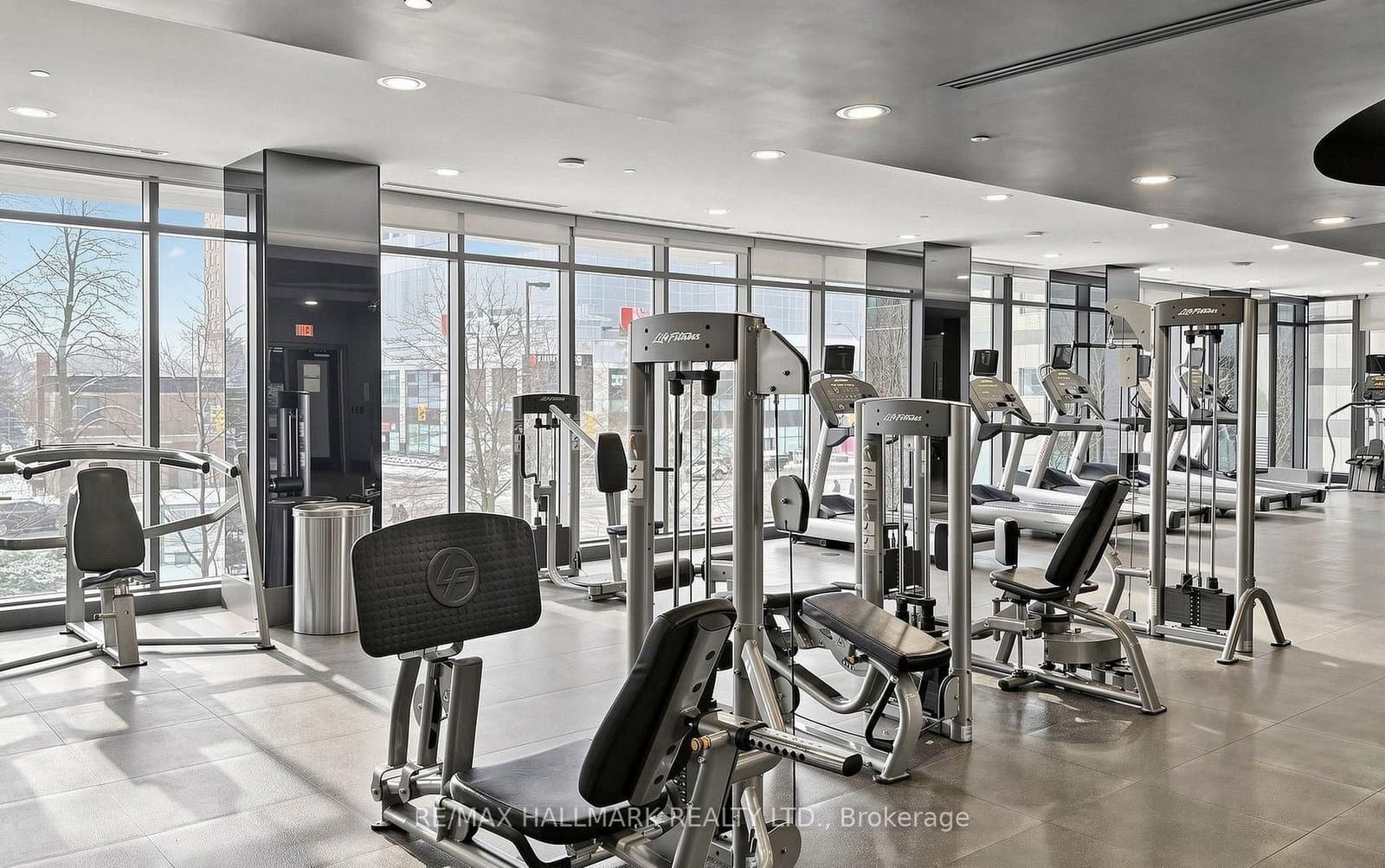 5162 Yonge Street, Unit LPH303 thumbnail 25