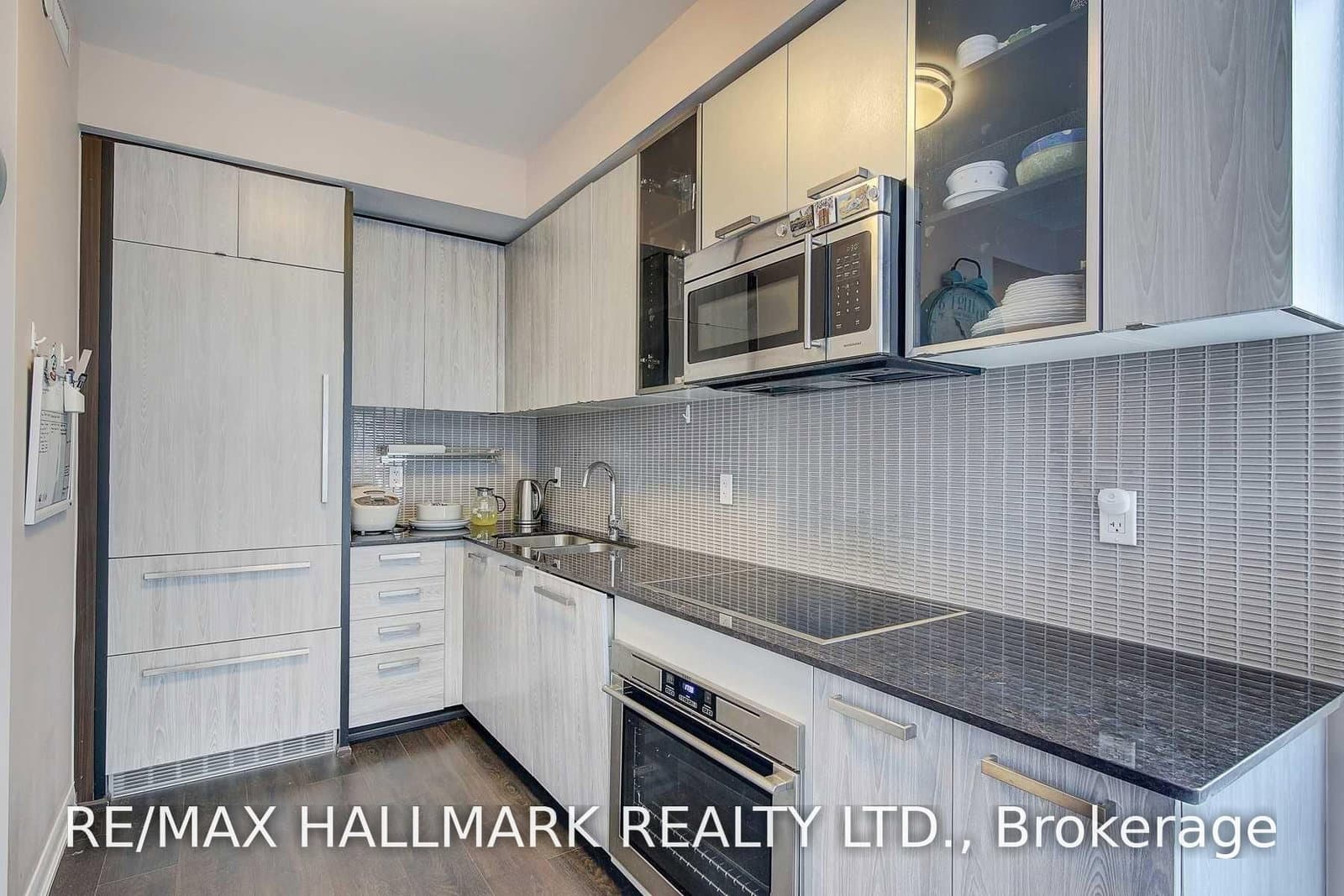 5162 Yonge Street, Unit LPH303 thumbnail 4