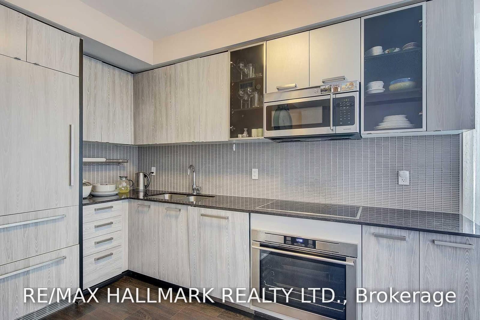 5162 Yonge Street, Unit LPH303 thumbnail 5