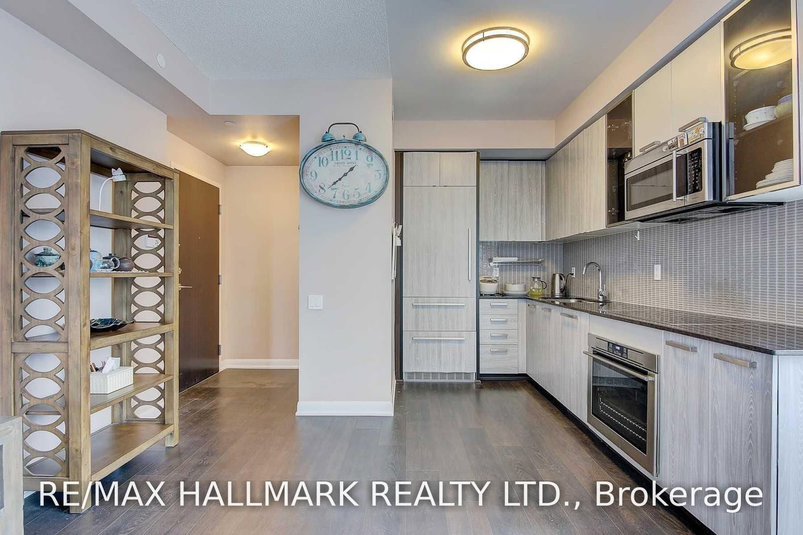 5162 Yonge Street, Unit LPH303 thumbnail 6