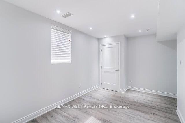 63 Belvidere Avenue, Unit Basement thumbnail 10